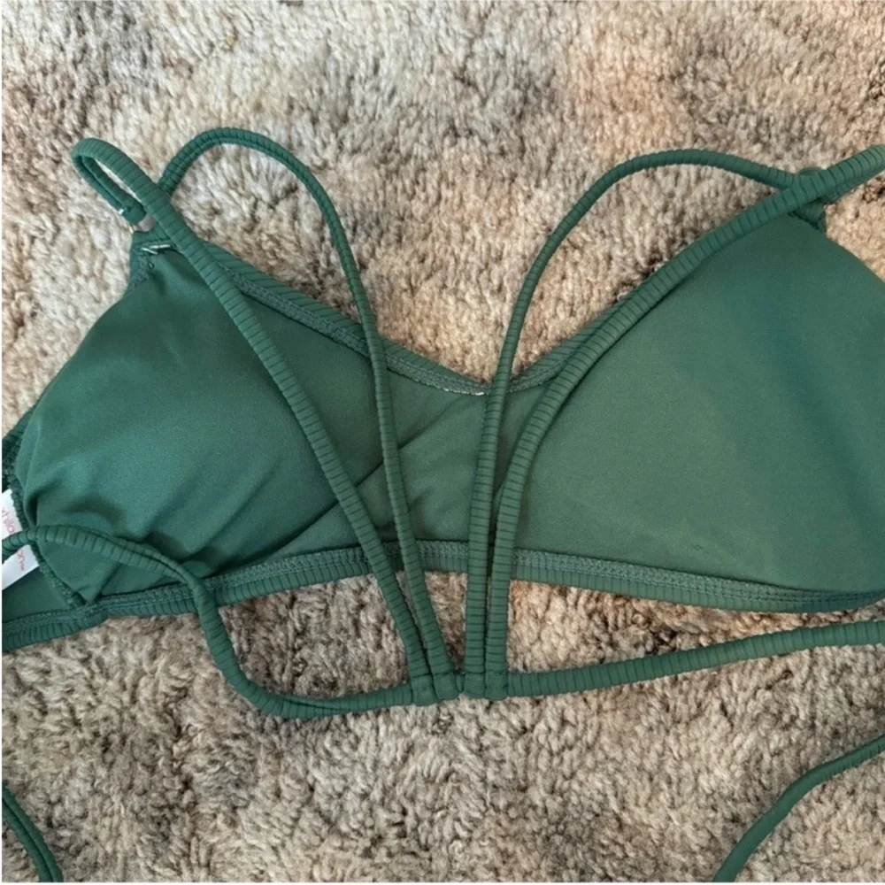 bikini set - Picture 3 of 3